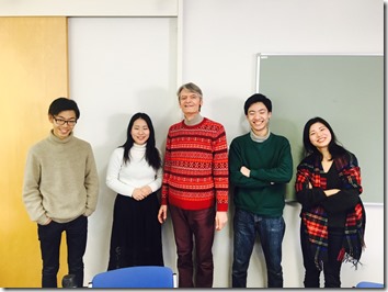 eJIP.mxメンバーとなった関西大学商学部3年次生4名とオフサイト学習の英語を担当したMcCarty先生（中央） 
