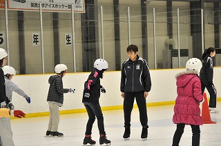関西大学アイスリーナのスケート教室