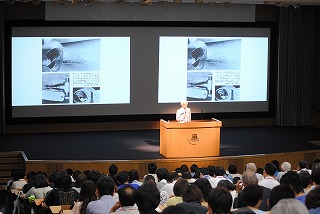 柳田邦男客員教授による講演会