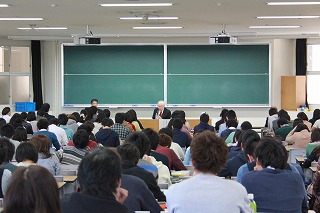 法学部学術講演会