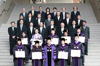 平成26年度春学期卒業式および大学院学位授与式、秋学期入学式