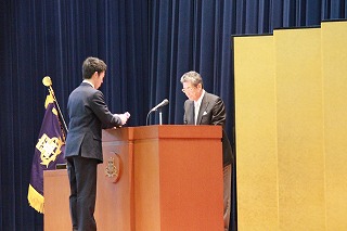 池内理事長からの寄贈書
