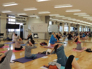 150501_t_yoga01_l.jpg