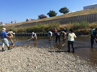 アユの産卵場を整備しよう！