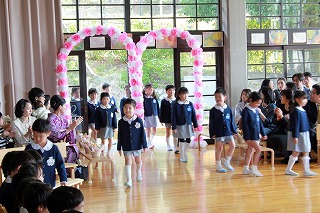 初等部卒業式・幼稚園卒園式