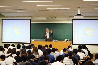 経済学部講演会