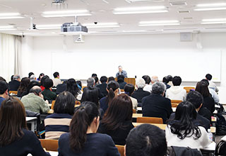 文学部・小田教授