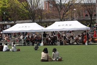 交響楽団の演奏