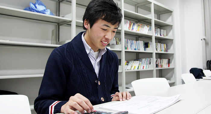 社会情報システム系  4年次生 水上 善博さん