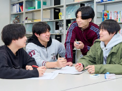 少し英語が話せるようになり楽しいときに帰国。あっという間でした。