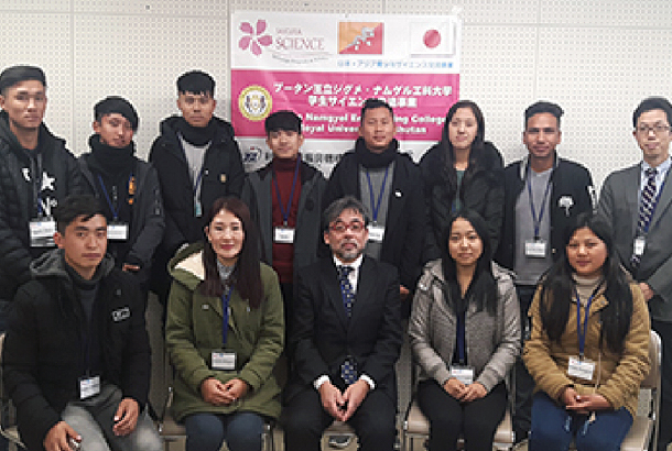 JNEC students and staff visit Kansai University