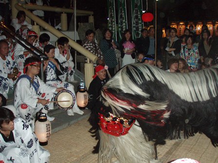 諏訪神社の獅子舞