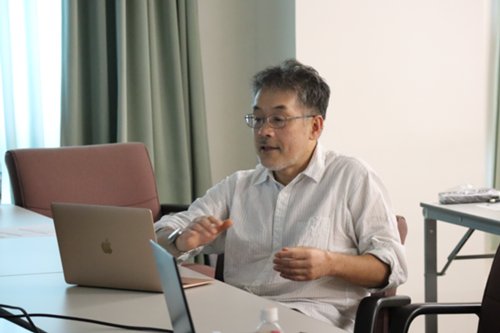 山崎研究員.JPG