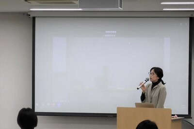 司会奥村先生.JPG