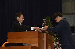 160315j_sotsugyo2.jpg