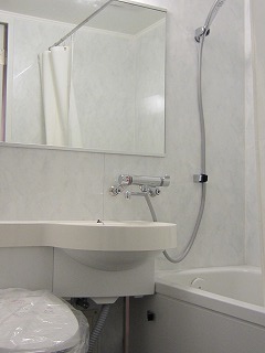トイレ（温水洗浄便器）つきユニットバス