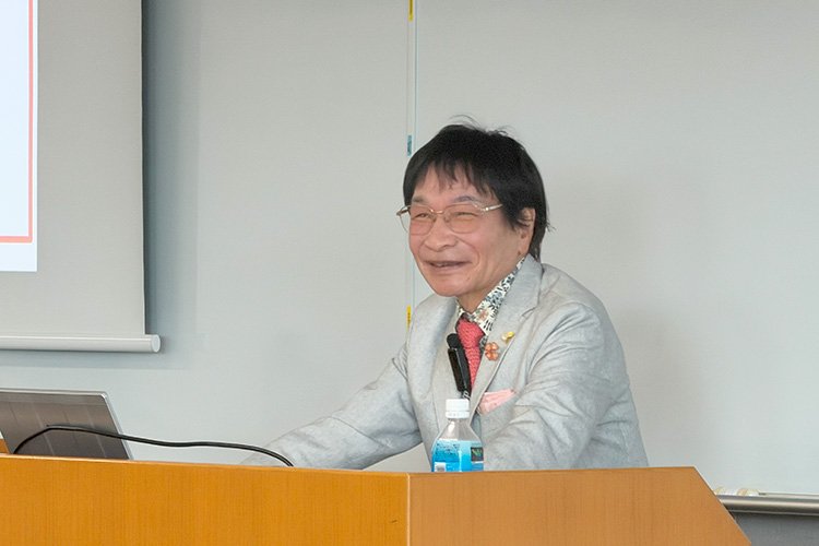 尾木直樹氏による講演会を開催