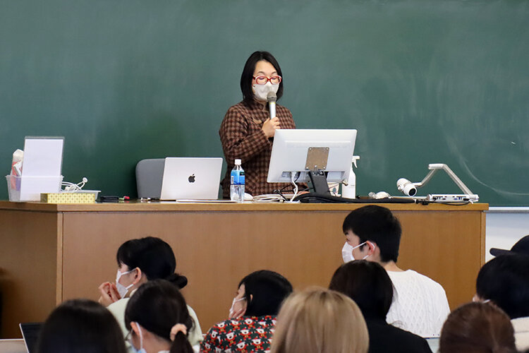 外国語学部学術講演会