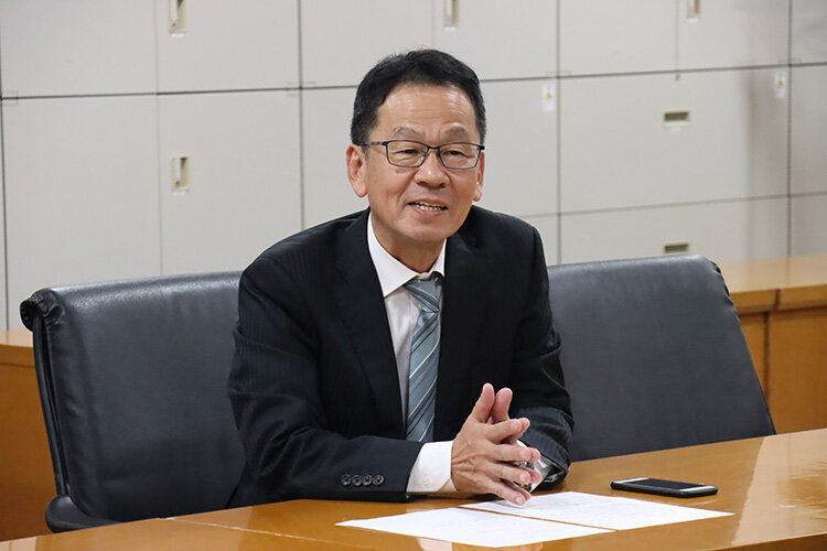関西大学北陽高校体育系クラブが全国大会出場を理事長に報告