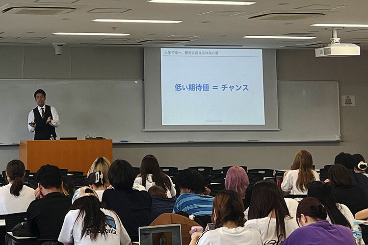 奥村武博氏客員教授講演会を開催
