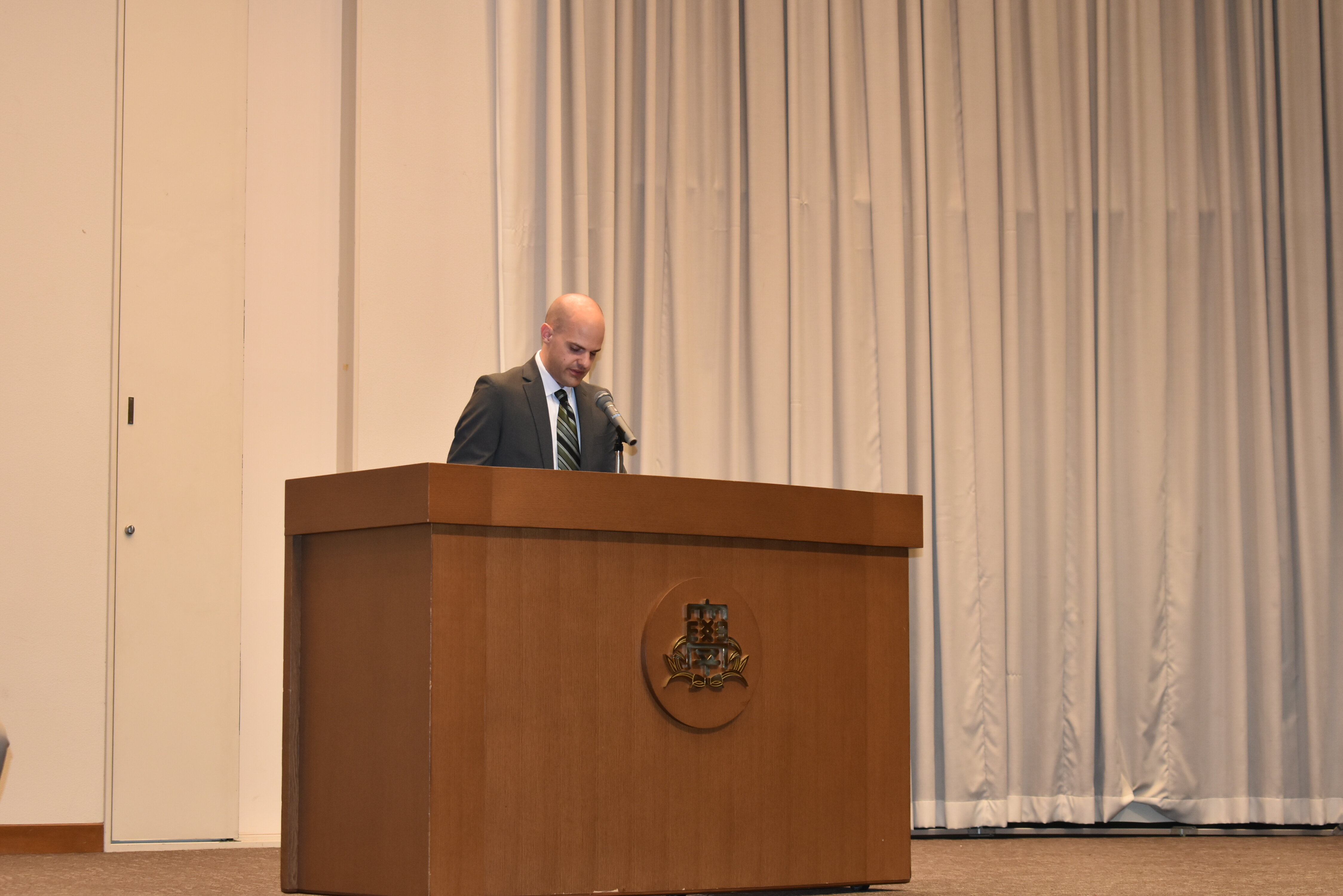 交換受入留学生修了式および歓迎会を開催