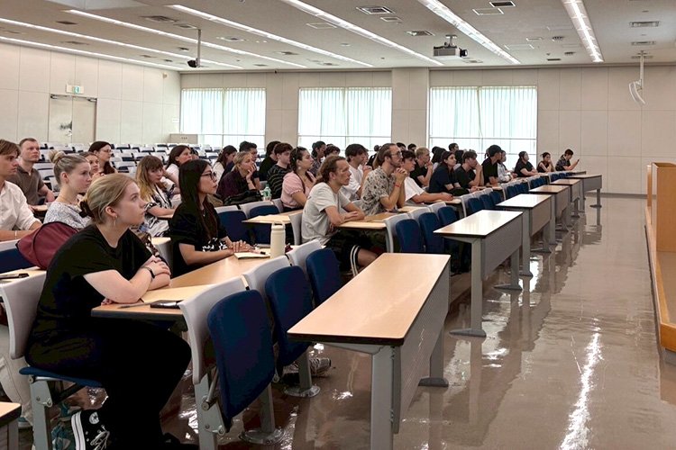 交換受入留学生が来日
