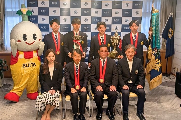 体育会野球部が日本一を報告