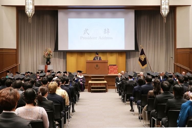 春学期卒業式および学位記授与式