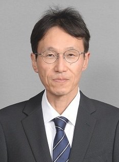 川﨑　英也