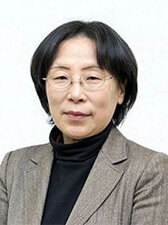 関 眞佐子