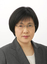都築　和代