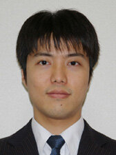 山田　啓介