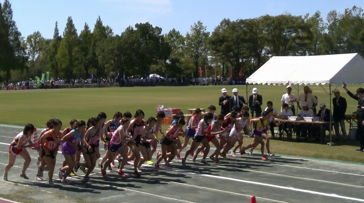 陸上（関西学生女子駅伝）.jpg