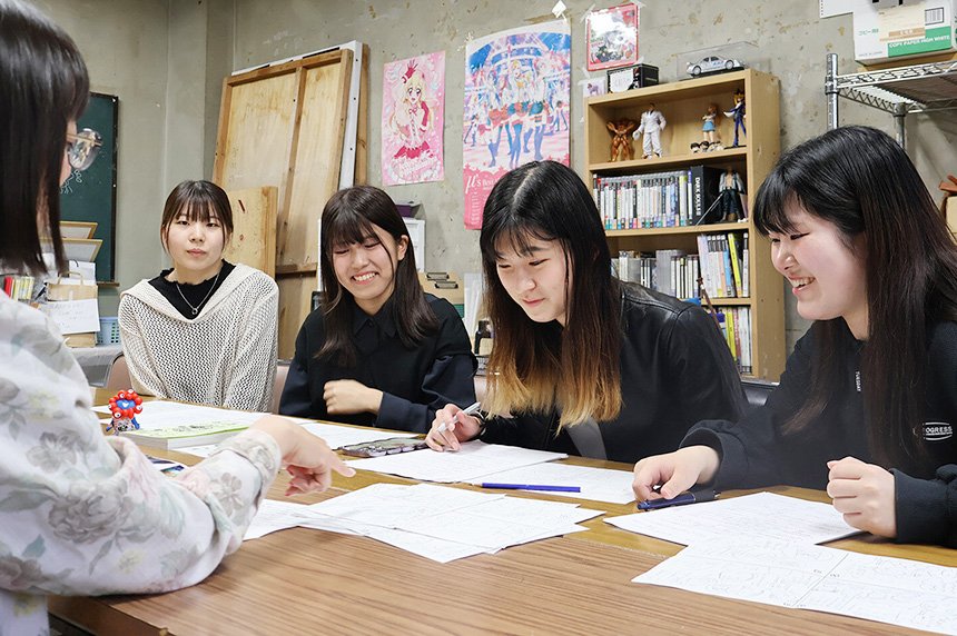 漫画の力で万博に挑む ～漫画同好会×OG漫画家の共創プロジェクト～