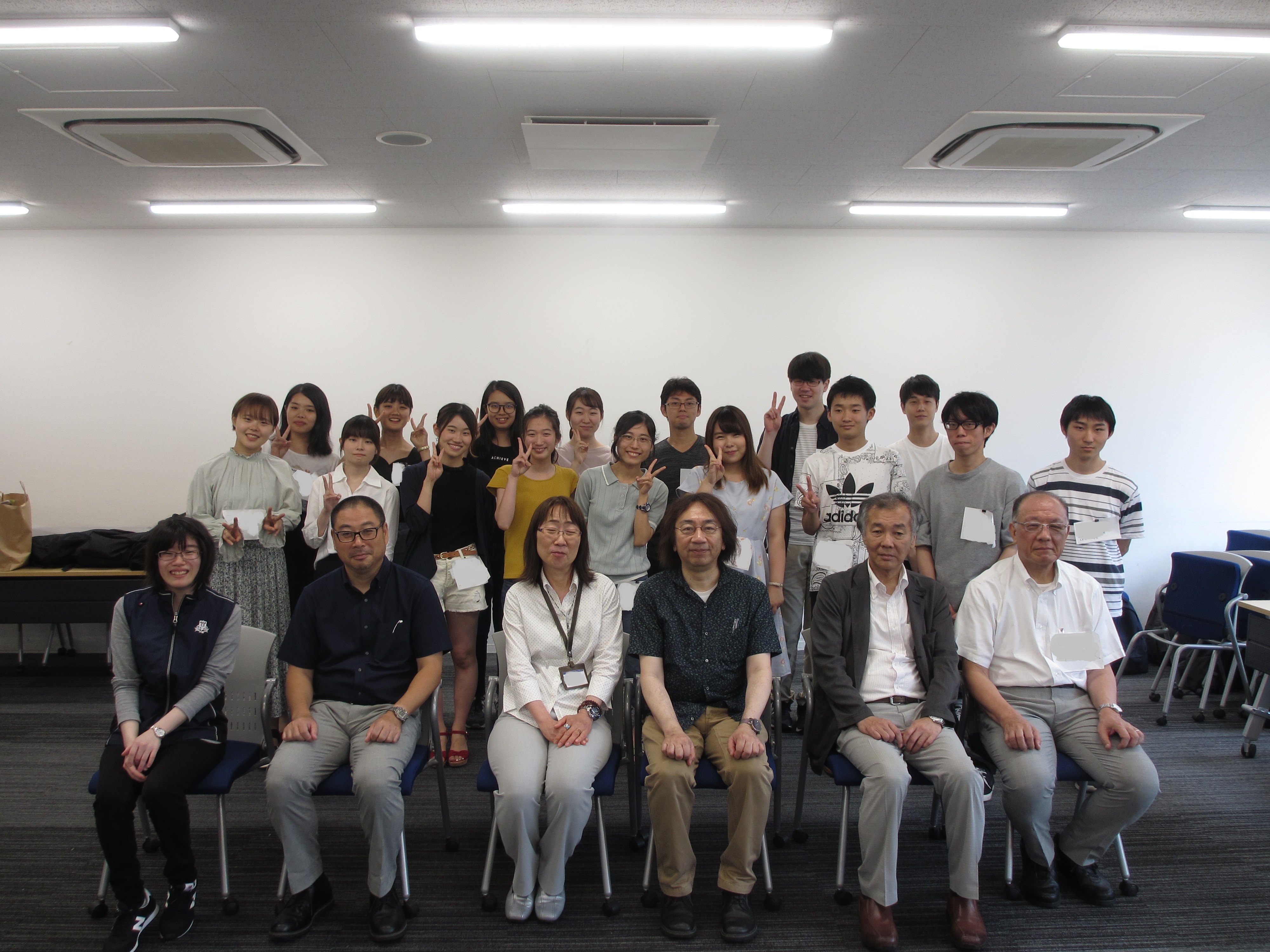 春学期末懇談会 記念写真