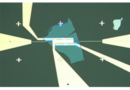 山本真人研究室の実験装置